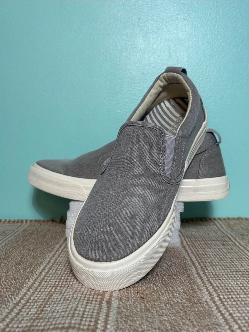 Taos Women’s Light Gray Wash Canvas Rubber “Soul” Slip-On Sneakers. Size-9